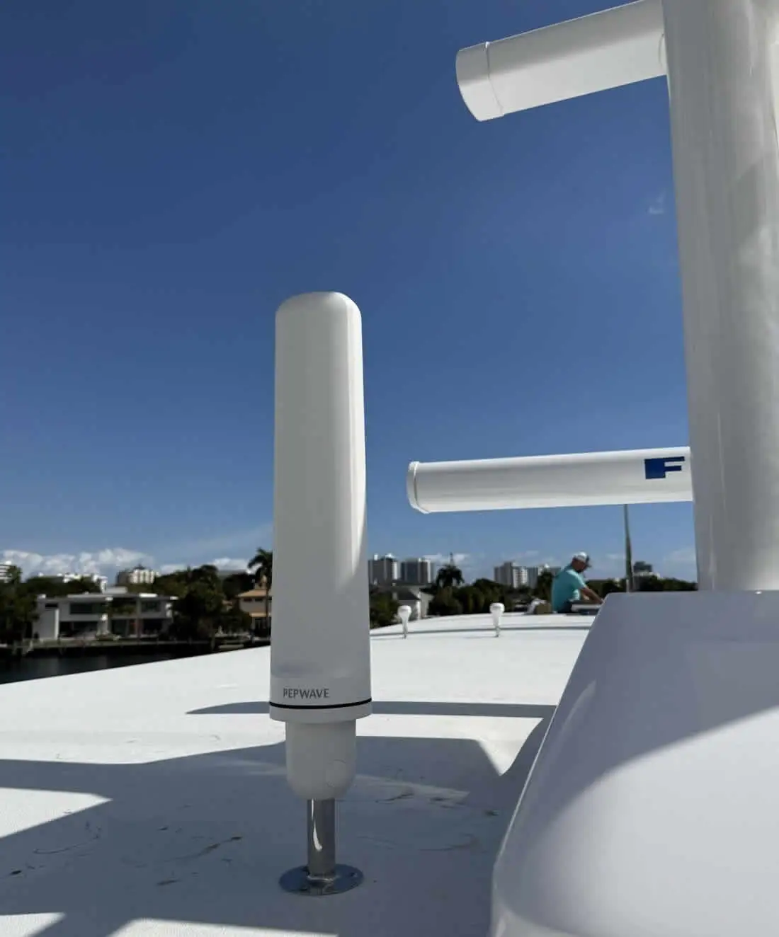 : dual-starlink-yacht-antennas-5g-marine-internet-bahamas.webp
Alt Text: Dual Starlink antennas and 5G marine antennas mounted on yacht mast